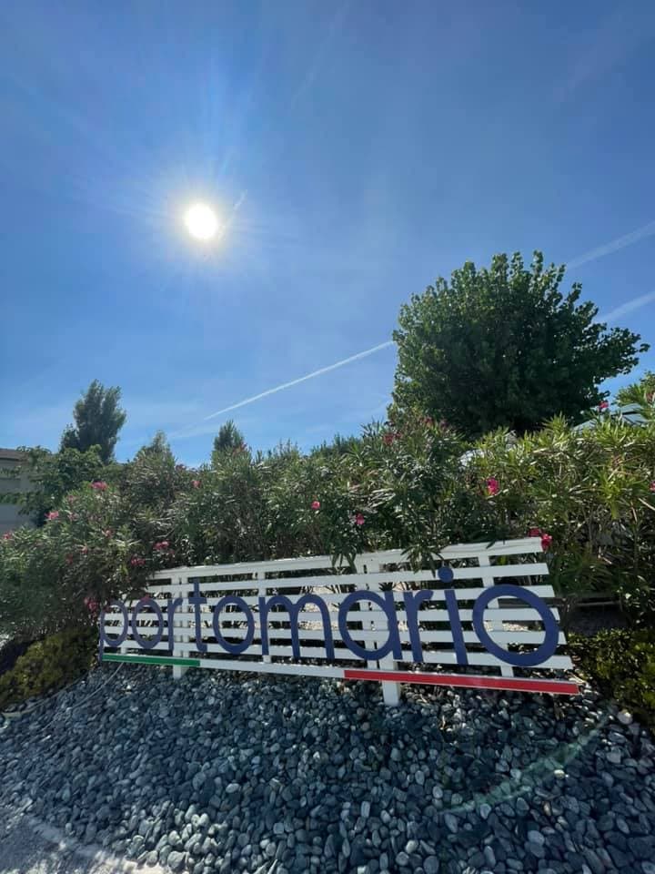 Galleria image /assets/insegna.jpg